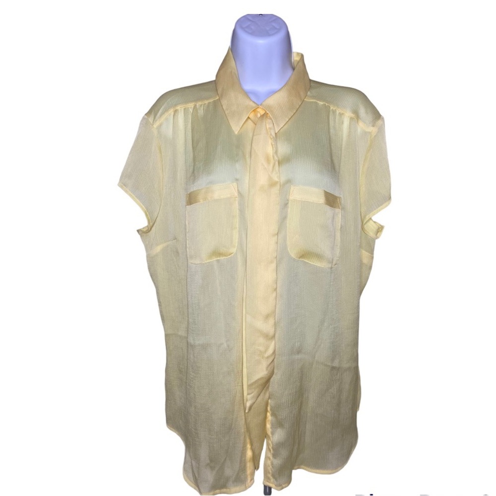 New York & Company Yellow Hidden Buttons Lightweight Cap Sleeve blouse XL - NWT